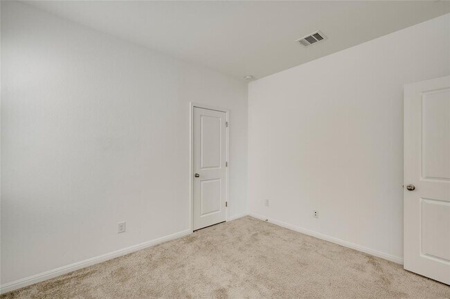 Foto del edificio - 4509 Lucabella Ln