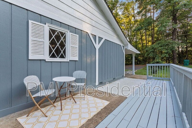 Foto del edificio - 4560 E Williamsburg Rd