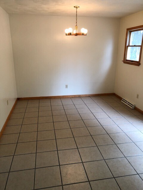 Building Photo - 100 E Cherry Ln