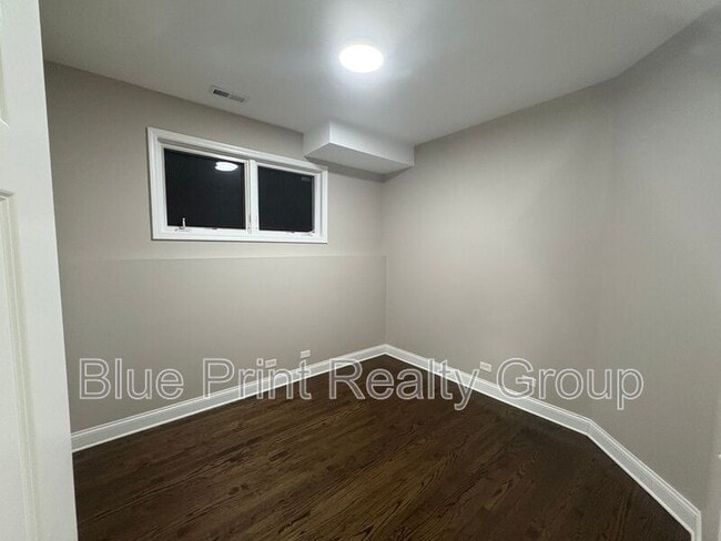 Building Photo - 4143 S Wabash Ave