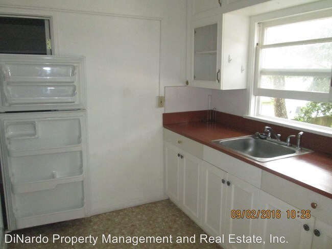 Foto del edificio - 681 Winchester St