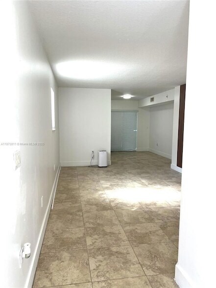 Foto del edificio - 1240 SE 28th Ct