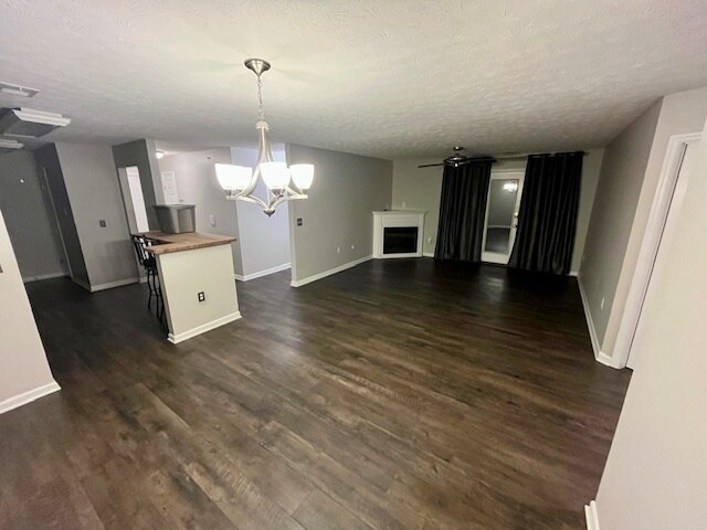 Foto del edificio - Crestmont 104