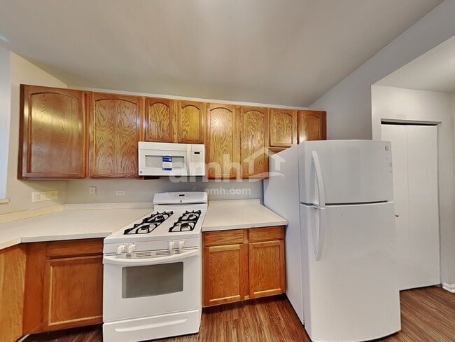 Building Photo - 621 Arbor Cir