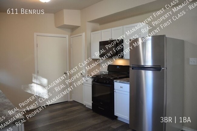 Foto del edificio - 611 Benrus-