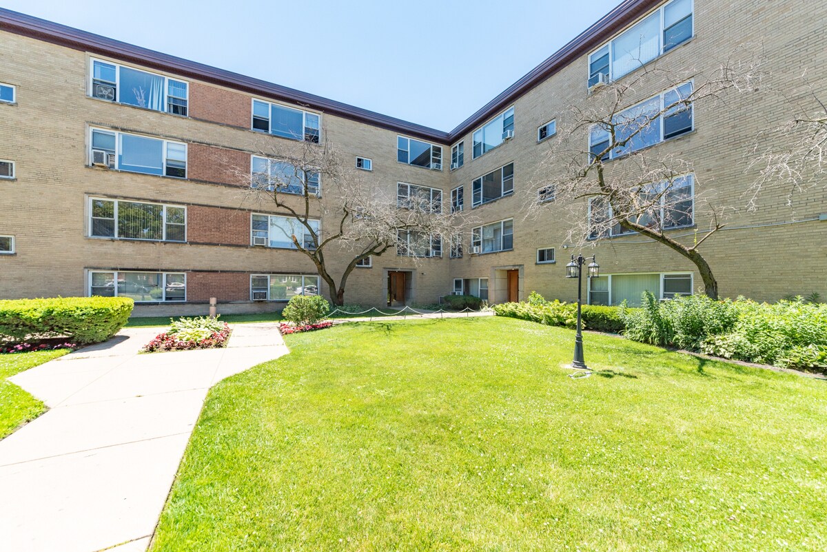Foto principal - 2625 W Fitch Ave