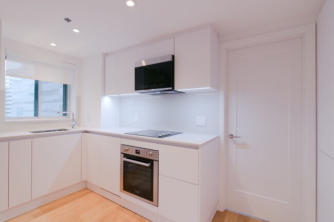 Building Photo - 3455 Rue Aylmer