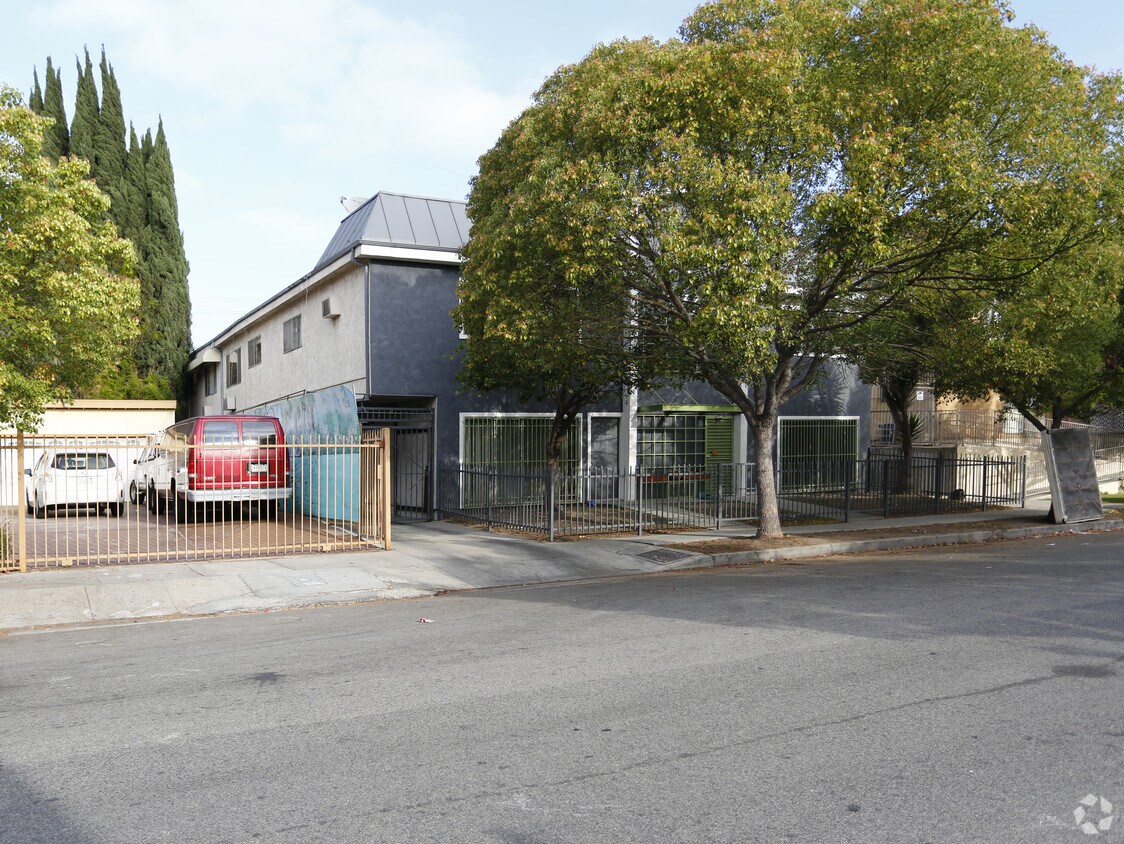Primary Photo - 933 S Gramercy Dr