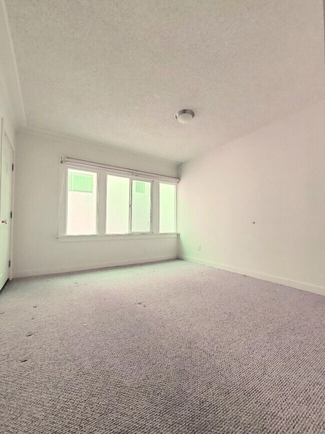 Dormitorio 1 - 960 S Kingsley Dr