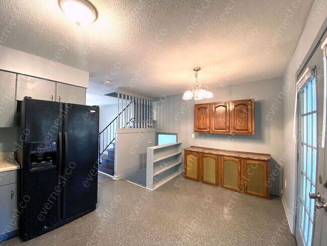 Foto del edificio - 739 S Germantown Cir