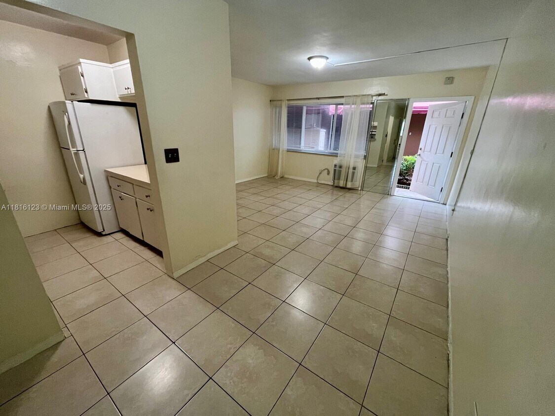 Foto principal - 2838 Madison St