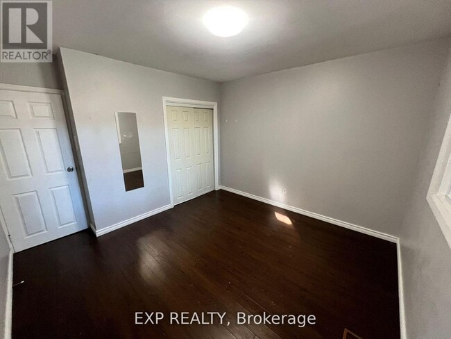 Building Photo - 39 Frankton Crescent