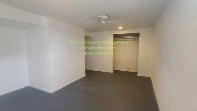 Building Photo - 11567 Food Ln