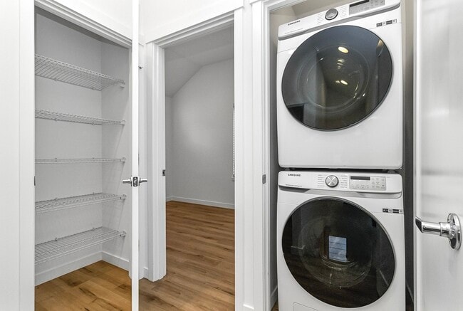 Foto del edificio - 1040 S Donovan St