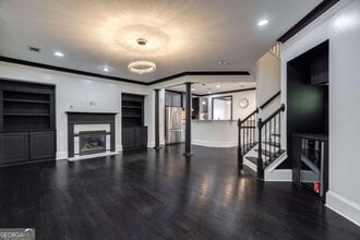 Building Photo - 2767 Durham Dr NE