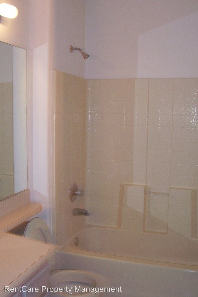 Building Photo - 3 br, 2.5 bath House - 14024 Boca Key Dr.