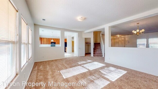 Foto del edificio - 5 br, 2.5 bath House - 6064 Crownpoint Dr