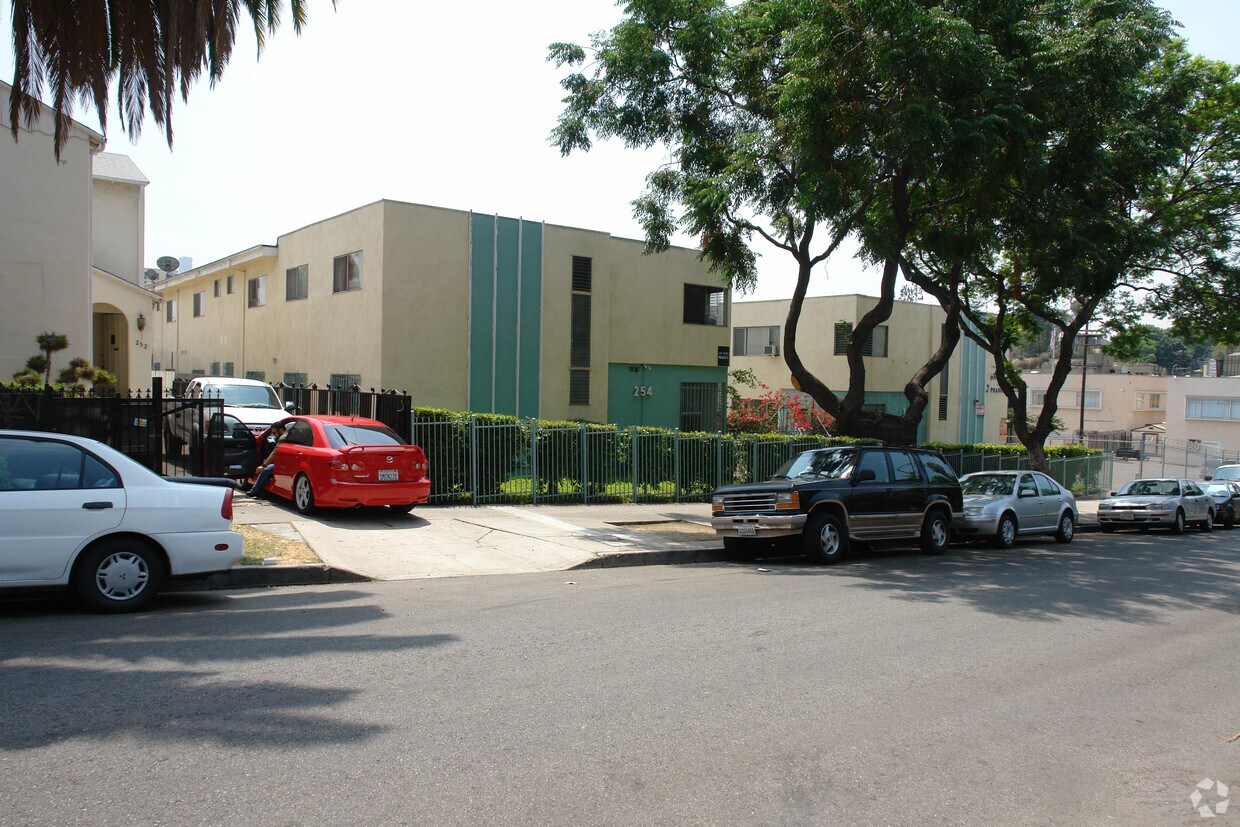 Building Photo - La Hacienda prado