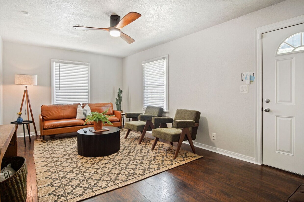 Foto principal - 912 W Comanche St