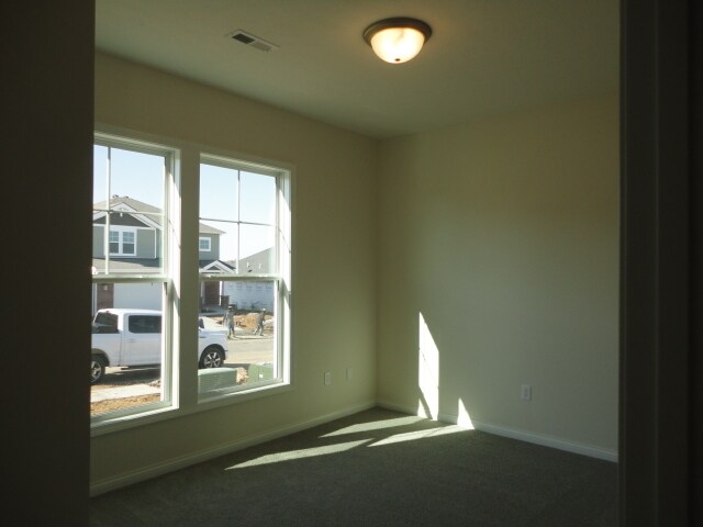 Building Photo - 6607 Blue Ridge Ct