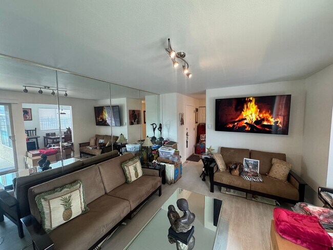 Building Photo - Gorgeous Condo in Seward Park with 2 Parking Spaces, Steps Away from Pool with Water View!