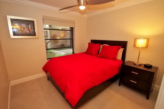 Building Photo - 6010 S Falls Cir Dr