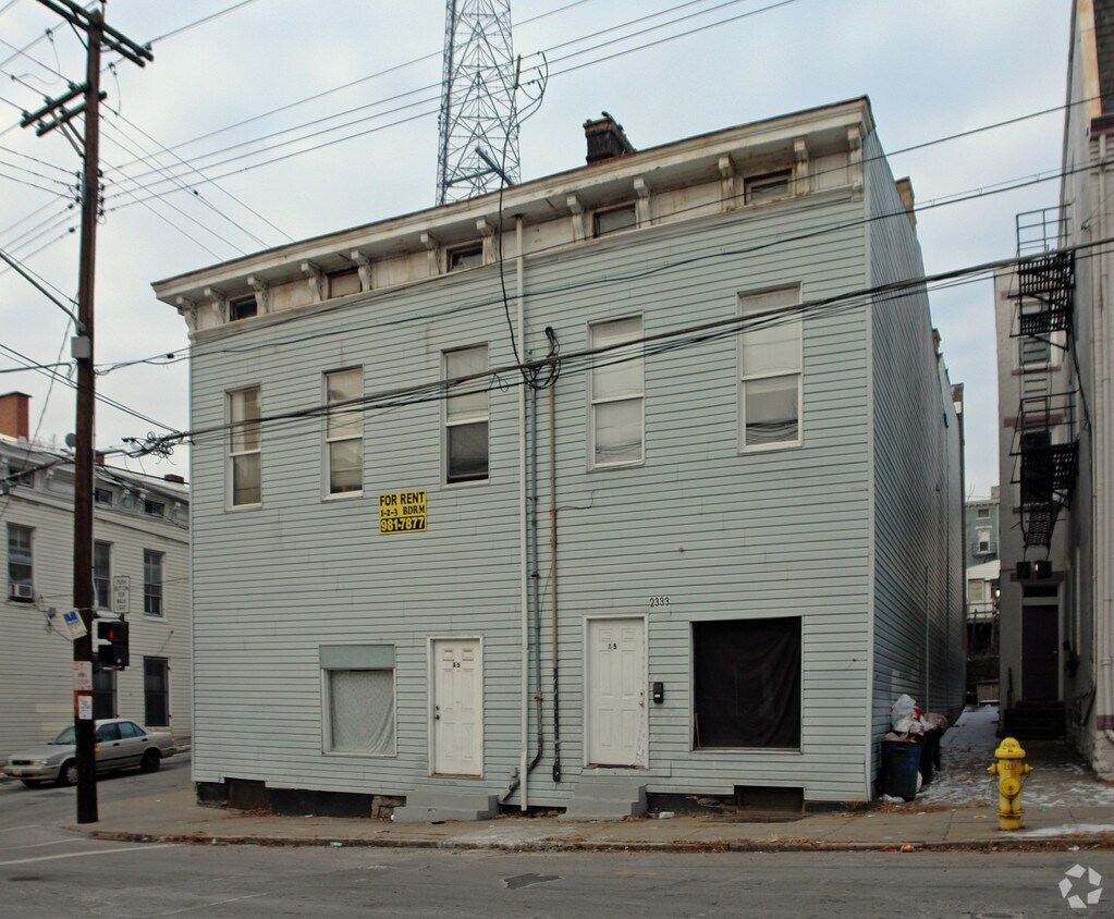 Primary Photo - 2333 W Clifton Ave
