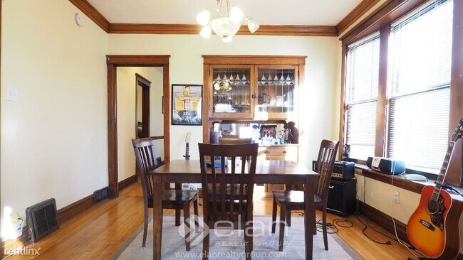Foto del edificio - 2 br, 1 bath  - 3501 N Bell Apt 2 Unit 2