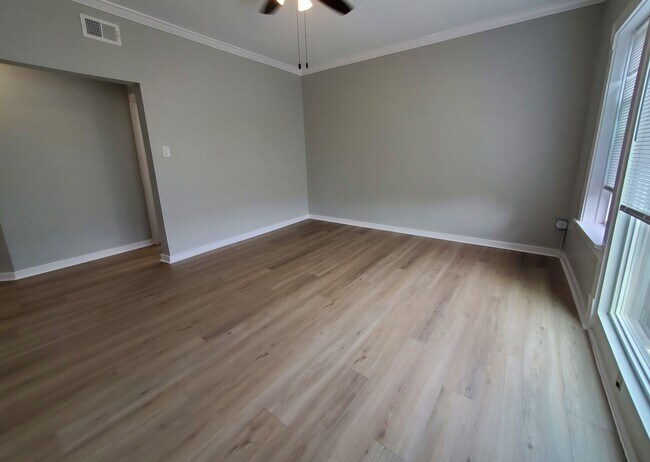 Foto del edificio - 2064 W Hutchinson St