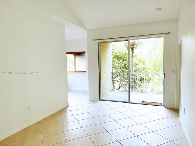 Foto del edificio - 7085 Nova Dr