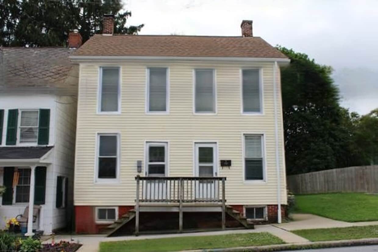 Primary Photo - Semi Detached