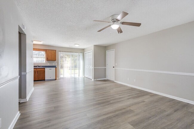 Foto del edificio - Charming 3-Bedroom Home with Garage in Guyton!