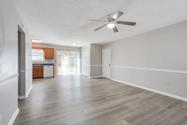 Building Photo - Well-Maintained 3BR, 2BA Home with 1-Car Garage