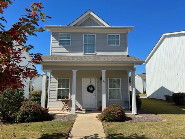 Primary Photo - 325 Lorien Way