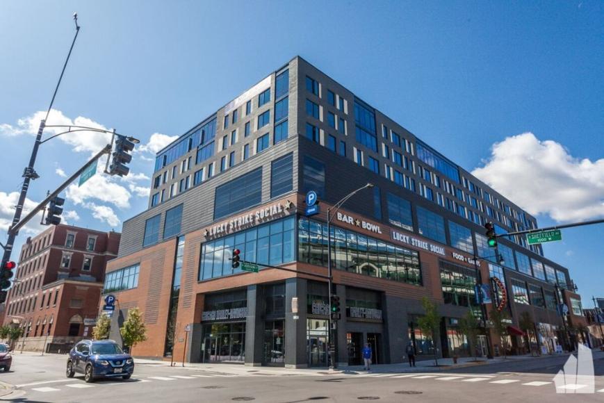 Foto principal - 2 bedroom in Chicago IL 60613