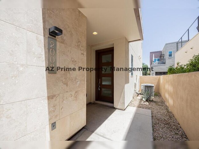 Building Photo - 9001 E San Victor Dr