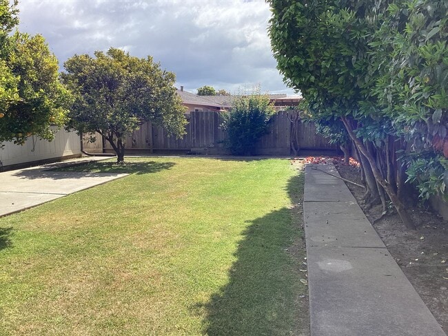 Foto del edificio - Single Level Home in Watsonville