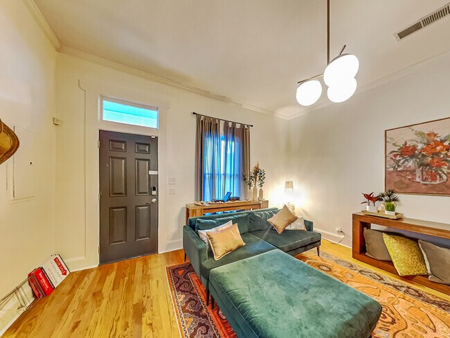 Foto del edificio - 67 Hogue St NE