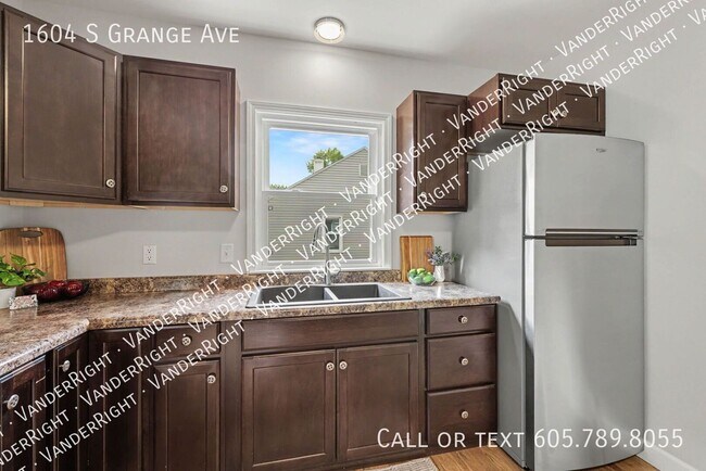 Foto del edificio - 1604 S Grange Ave