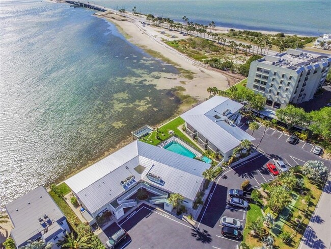 Building Photo - 2570 Gary Cir