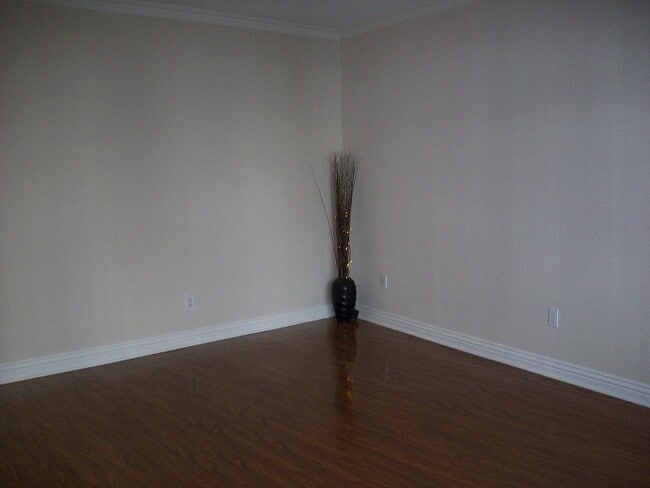Living Room from Entry - 16841 Kingsbury St