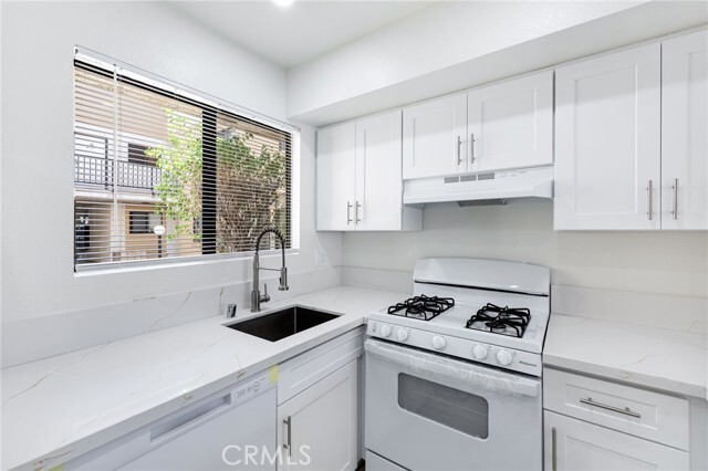 Building Photo - 459 Vine St