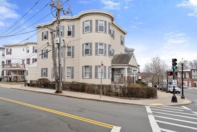 Building Photo - 438 Washington St