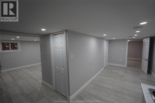 Photo du bâtiment - 1529 Elsmere Ave