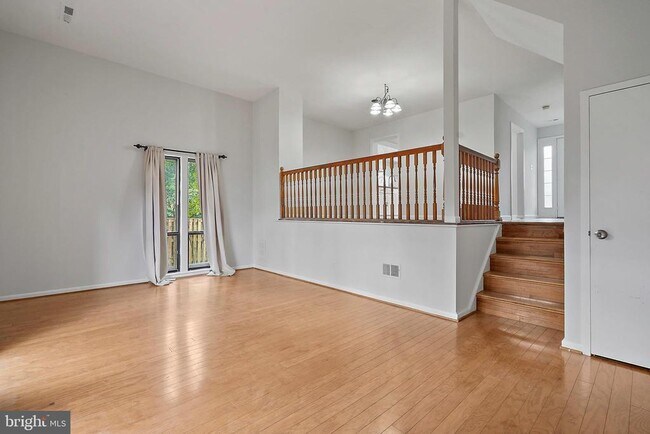Foto del edificio - 6351 Rockshire St