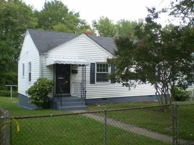 Building Photo - 2609 Harold Ave
