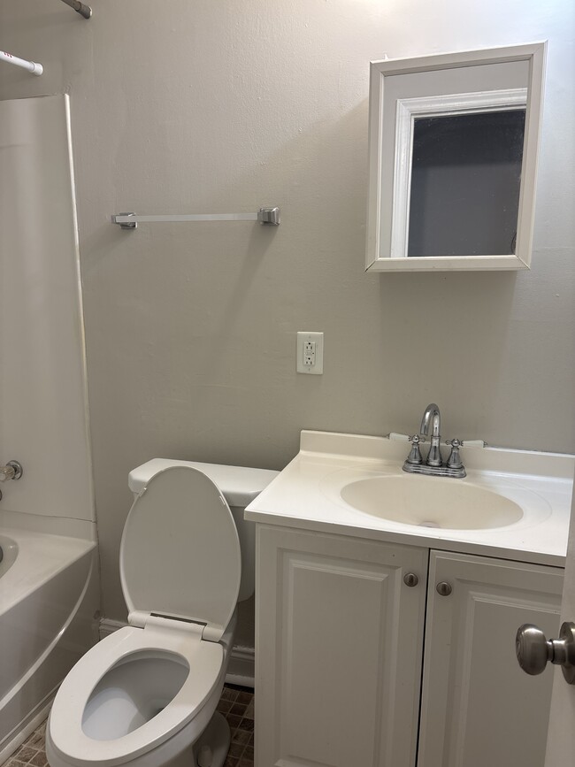 Foto del edificio - 115 Florence St