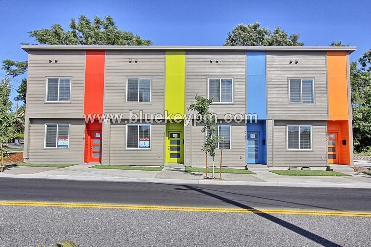 $395 Off First Month Rent! 2 Bed, 2.5 Bat... - $395 Off First Month Rent!  2 Bed, 2.5 Bat...