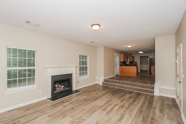 Building Photo - 845 Kohl Dr