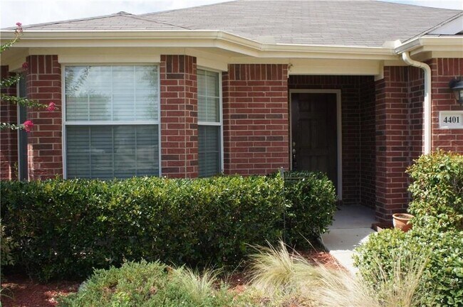 Building Photo - 4401 Willow Wood Rd